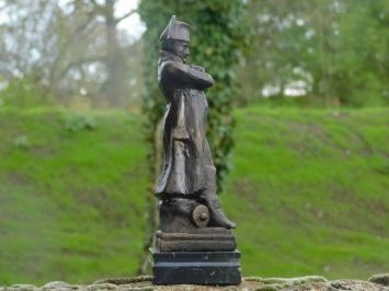 Sculpture Napoléon, aspect bronze-métal sur socle en marbre