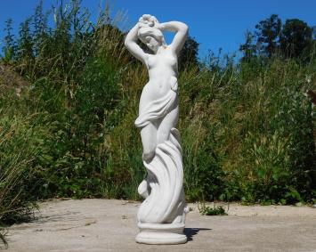 Wunderschöne weiße Steinstatue einer stehenden Dame, super schön für den Garten!