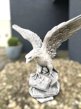 Aigle - statue animalière en pierre - 100 x 110 cm - classique