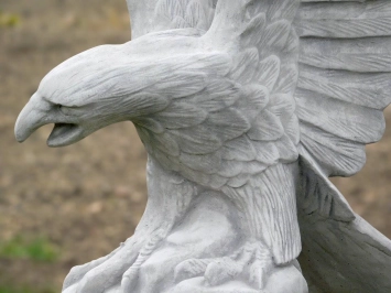 Adler - Flügel nach oben - Steinstatue - 95 cm - klassisch