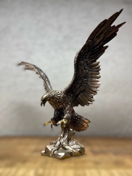 Adelaar - vleugels wijd - polystone - 42 cm - bronze kleur