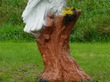 XXL Gartenfigur Adler auf Baumstamm – Polyresin – 102 cm
