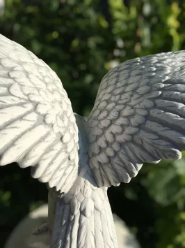 Aigle - ailes levées - statue en pierre - 60 cm - classique