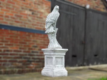 Aigle sur socle – 165 cm – pierre massive – réaliste