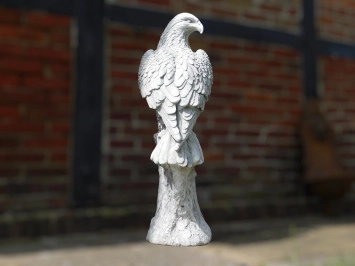 Aigle sur souche d'arbre - statue de jardin - 105 cm - pierre