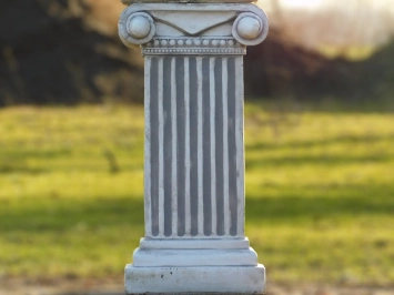 Adelaar XXL op sokkel - 160 cm - stenen tuinbeeld