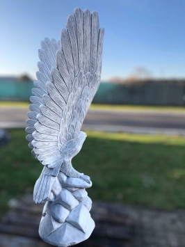 Vliegende adelaar - stenen dierenbeeld - 180 cm - klassiek
