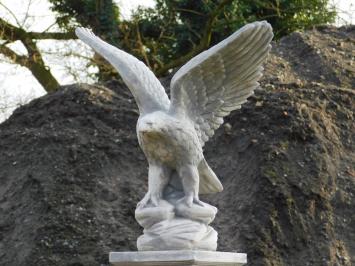 Adler - auf Sockel - Steinstatue - 130 cm - klassisch