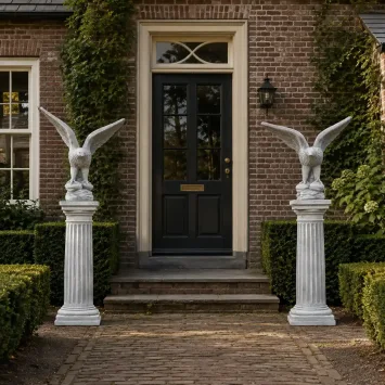 Adelaar tuinbeelden op zuil - stenen set als poortwachters