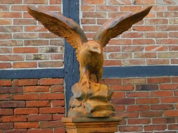 Aigle volant - statue en pierre - 120 x 140 cm - oxyde