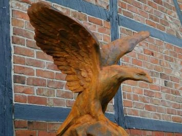 Aigle volant - statue en pierre - 120 x 140 cm - oxyde