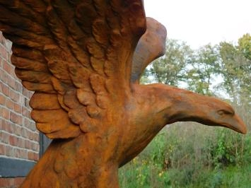 Aigle volant - statue en pierre - 120 x 140 cm - oxyde