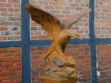 Aigle volant - statue en pierre - 120 x 140 cm - oxyde