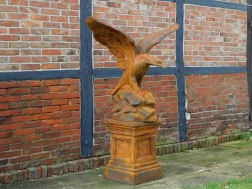 Aigle volant - statue en pierre - 120 x 140 cm - oxyde