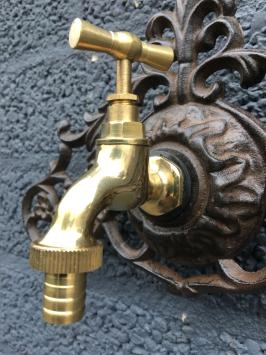 Wandbrunnen - mit Wasserhahn - Messing - grau/blau - klassisch