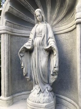 Maria in bidkapel - stenen beeld - 70 cm - klassiek wit