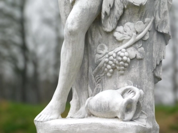 Dionysus - Bacchus - op sokkel - steen - 200 cm - klassiek