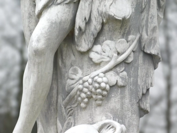 Bacchus - stenen beeld - 140 cm - druiven - wit - Romeins