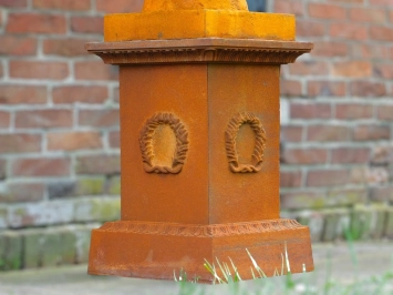 Marie sur socle - statue de jardin en fonte - 180 cm - statue exclusive