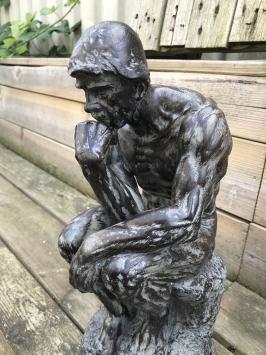 Schöne Statue des Denkers 'THE THINKER', Statue aus Polystone