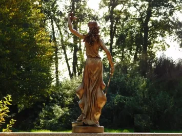 Justitia Figur XL – goldfarbene Statue aus Polyresin – 83 cm