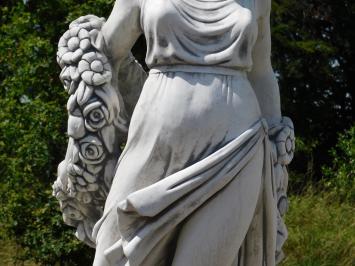 Statue d'une femme avec une couronne de fleurs – 175 cm – pierre classique