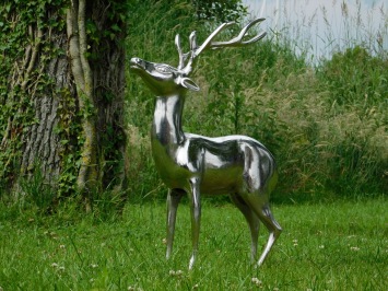 Hirschstatue – Aluminium – silberfarben – 70 cm hoch