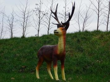 Hert met gewei - polystone beeld - 108 cm - in kleur