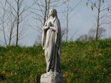 Marie en prière - statue en pierre - 54 cm - détaillée