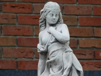 Femme à la cruche - statue en pierre - 68 cm - détaillée