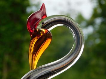 Glasgeblasener Schwan – handgefertigte Kunstskulptur – farbenfroh