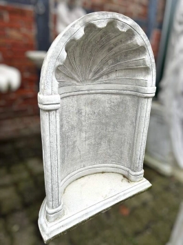 Bidkapel van steen - groot formaat (95 cm) - kapel als bidplaats voor de tuin