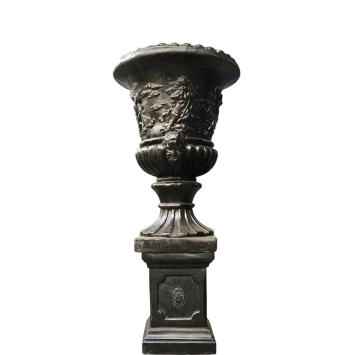 De Pracht van Arduinen Sokkels: Een Tijdloze Toevoeging