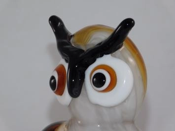 Statue en verre Hibou brun dans le style Murano