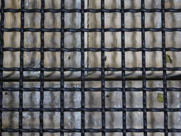 Grille d'aération carrée à mailles pleines (grossières), noir mat