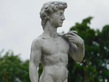 David sur socle - pierre - 105 cm - blanc classique avec gris