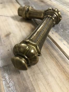 1 deurklink antieke koperen ( patina ) incl doorn 8 mm