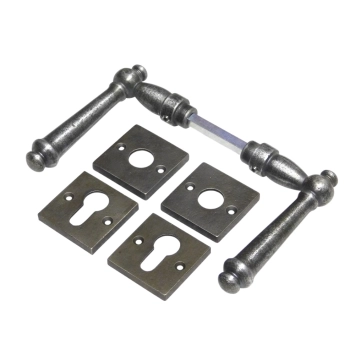 Set klinken Churchill + klink- en- slotrozetten vierkant - gietijzer verzinkt