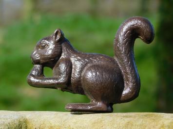 Eichhörnchen Statue Gusseisen braun.