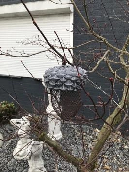 Mangeoire pour oiseaux, mangeoire en forme de gland, très belle décoration de jardin