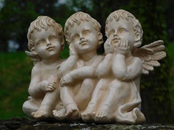 3 engelen zittend op 1 rij, zeer fraai beeld.