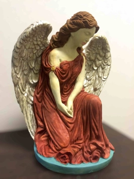 Knielende engel - beeld van steen - 50 cm - in kleur