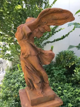 Nike-Statue aus Oxid – 97 cm – griechische Göttin aus Stein