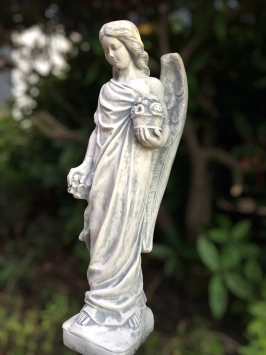 Engel met bloemen - stenen beeld - 105 cm - klassiek wit