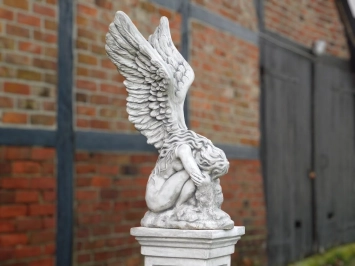 Knielend engel - stenen beeld - 110 cm - klassiek wit