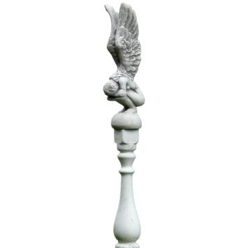 Knielende engel op sokkel – 167 cm – steen – klassiek
