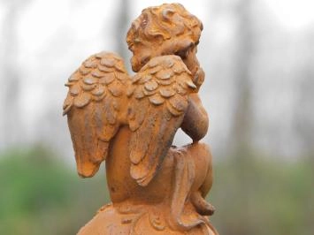 Engel auf Kugel - Gusseisen - 20cm - Oxid - Dekoration