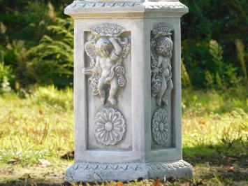 Ange avec ailes sur socle – 113 cm – pierre classique