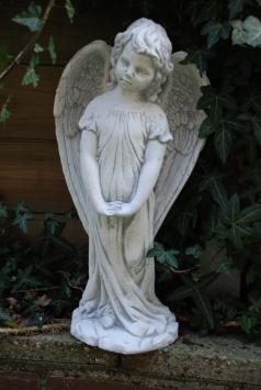 Prachtig staand engelbeeld, vol steen, super in detail !!
