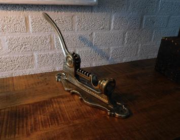 Ouvre-bouteille mural – tire-bouchon à levier – laiton patiné